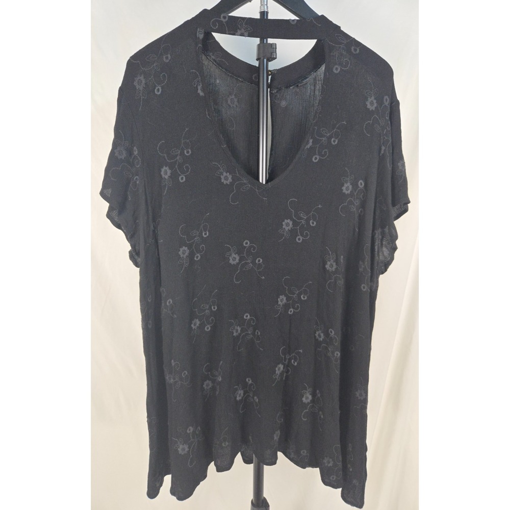 Torrid Top 3X Black Floral Whimsigoth V Neck Embroidered Witchy Dark Romantic